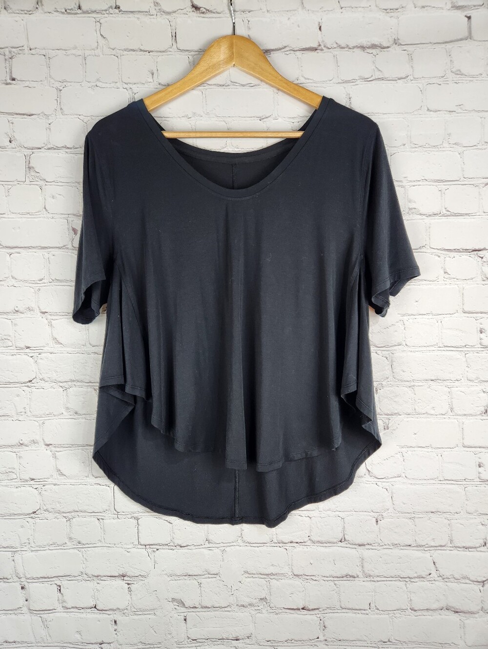 Lululemon Up For A Down Time Black Tee